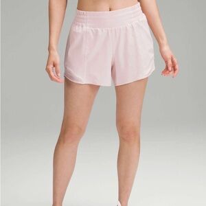 BNWOT - Lululemon Hotty Hot Shorts 4”